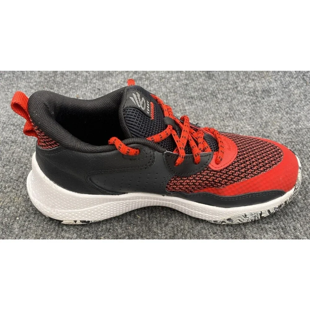 Under Armour Curry 3Z 24 Youth Basketball Shoes Black Red Size 3Y (3027628-003)